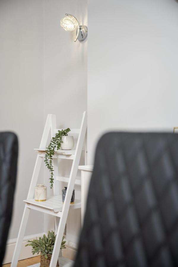 Mulberry House - Luxurious And Modern 4-Bed In Solihull Near Nec,Jlr, Airport, Resorts World, Hs2 Buitenkant foto