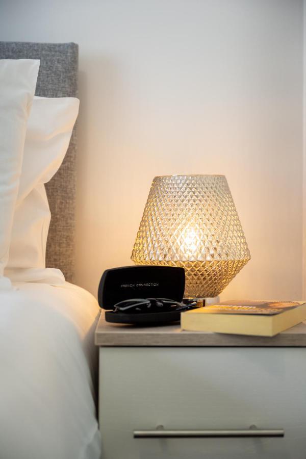 Mulberry House - Luxurious And Modern 4-Bed In Solihull Near Nec,Jlr, Airport, Resorts World, Hs2 Buitenkant foto