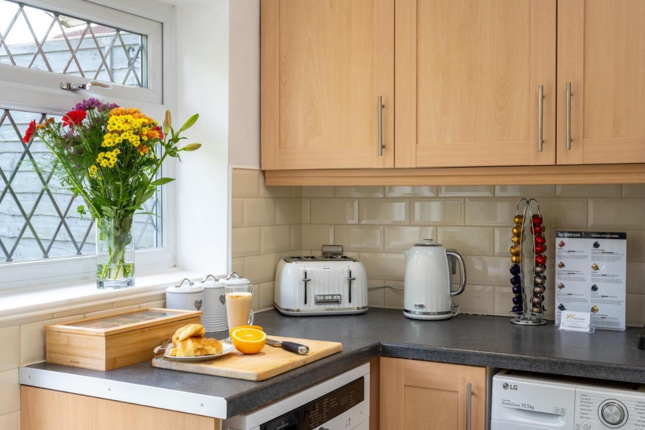 Mulberry House - Luxurious And Modern 4-Bed In Solihull Near Nec,Jlr, Airport, Resorts World, Hs2 Buitenkant foto