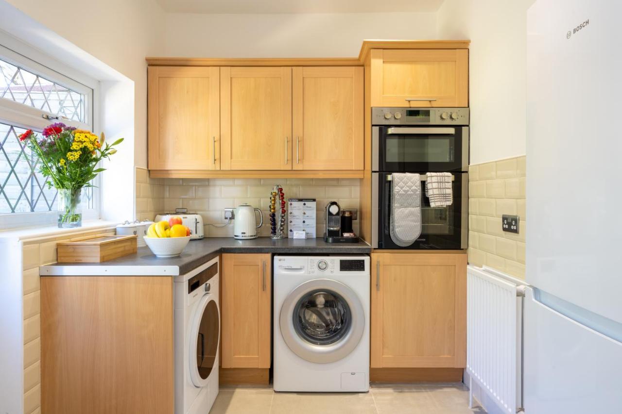 Mulberry House - Luxurious And Modern 4-Bed In Solihull Near Nec,Jlr, Airport, Resorts World, Hs2 Buitenkant foto