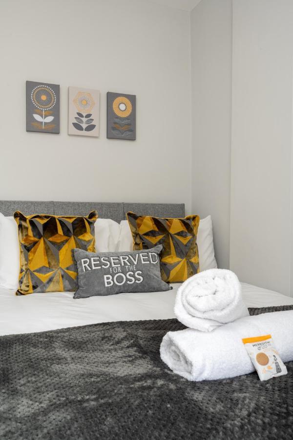 Mulberry House - Luxurious And Modern 4-Bed In Solihull Near Nec,Jlr, Airport, Resorts World, Hs2 Buitenkant foto