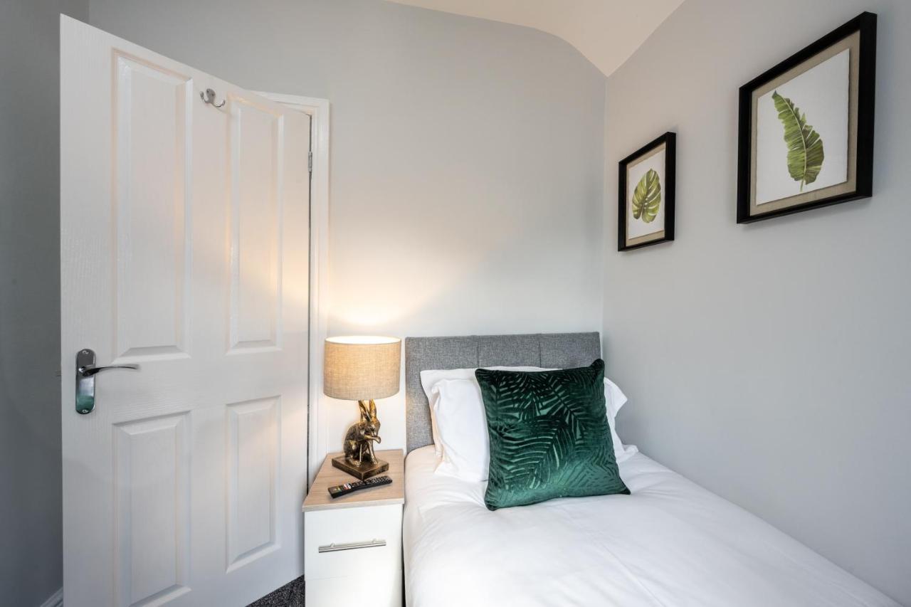 Mulberry House - Luxurious And Modern 4-Bed In Solihull Near Nec,Jlr, Airport, Resorts World, Hs2 Buitenkant foto